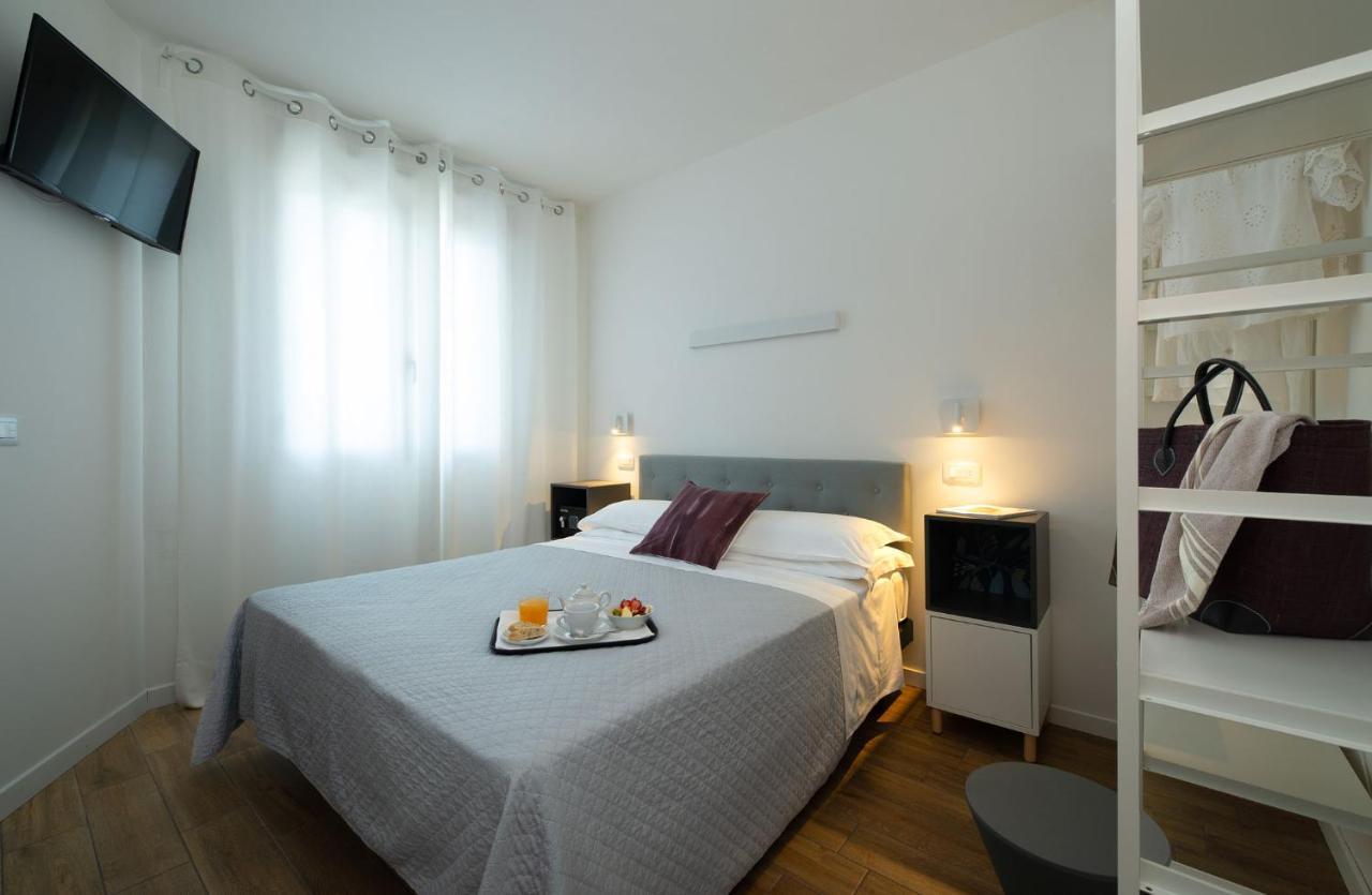Nice Hotel Бибионе Екстериор снимка