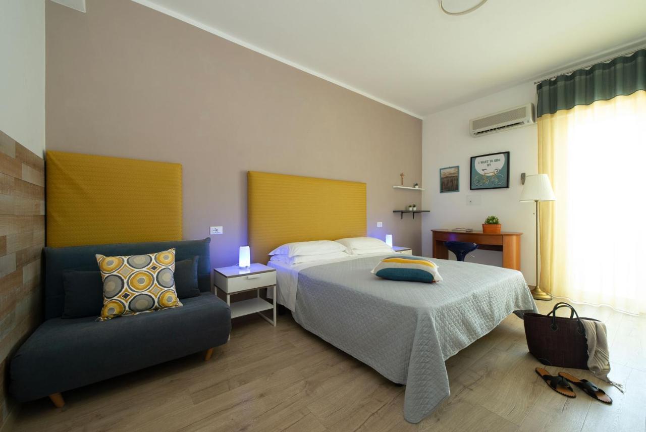 Nice Hotel Бибионе Екстериор снимка