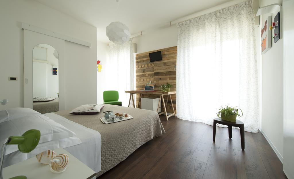 Nice Hotel Бибионе Екстериор снимка