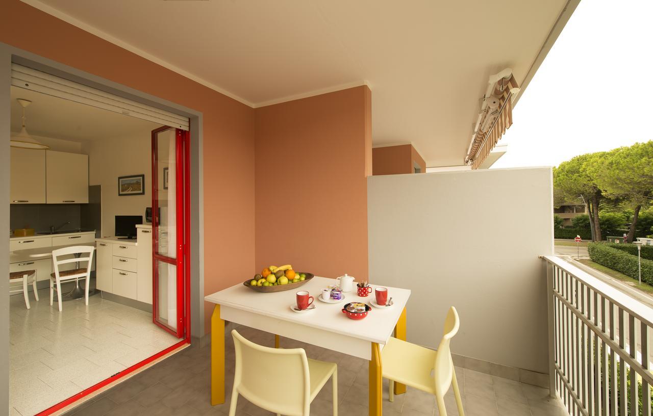Nice Hotel Бибионе Екстериор снимка